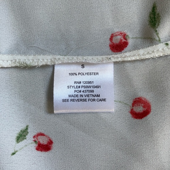 Pink Rose short sleeve top with cherries - Picture 6 of 8